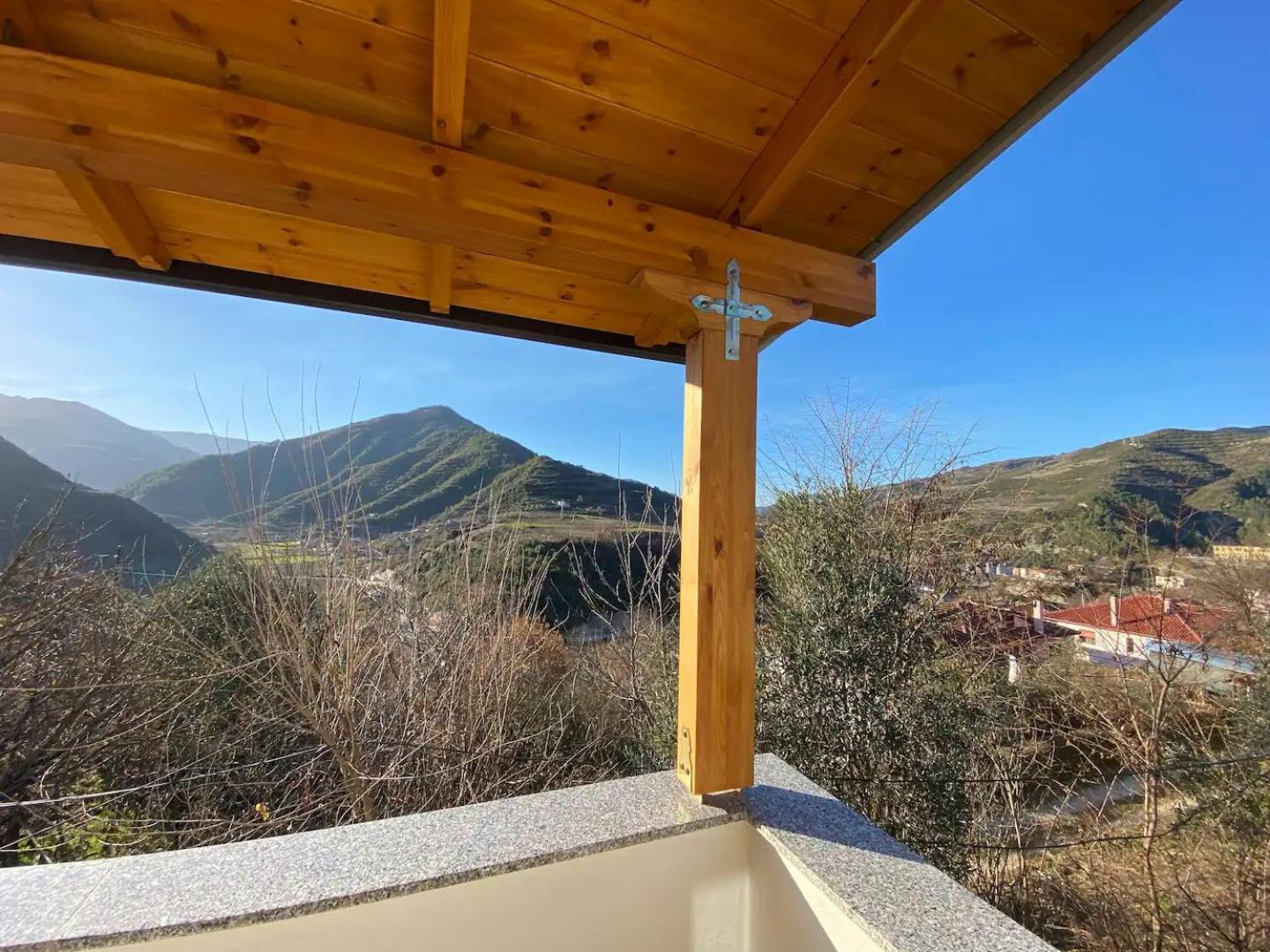 Bright & Cozy Room With Balcony Corovode Exterior photo
