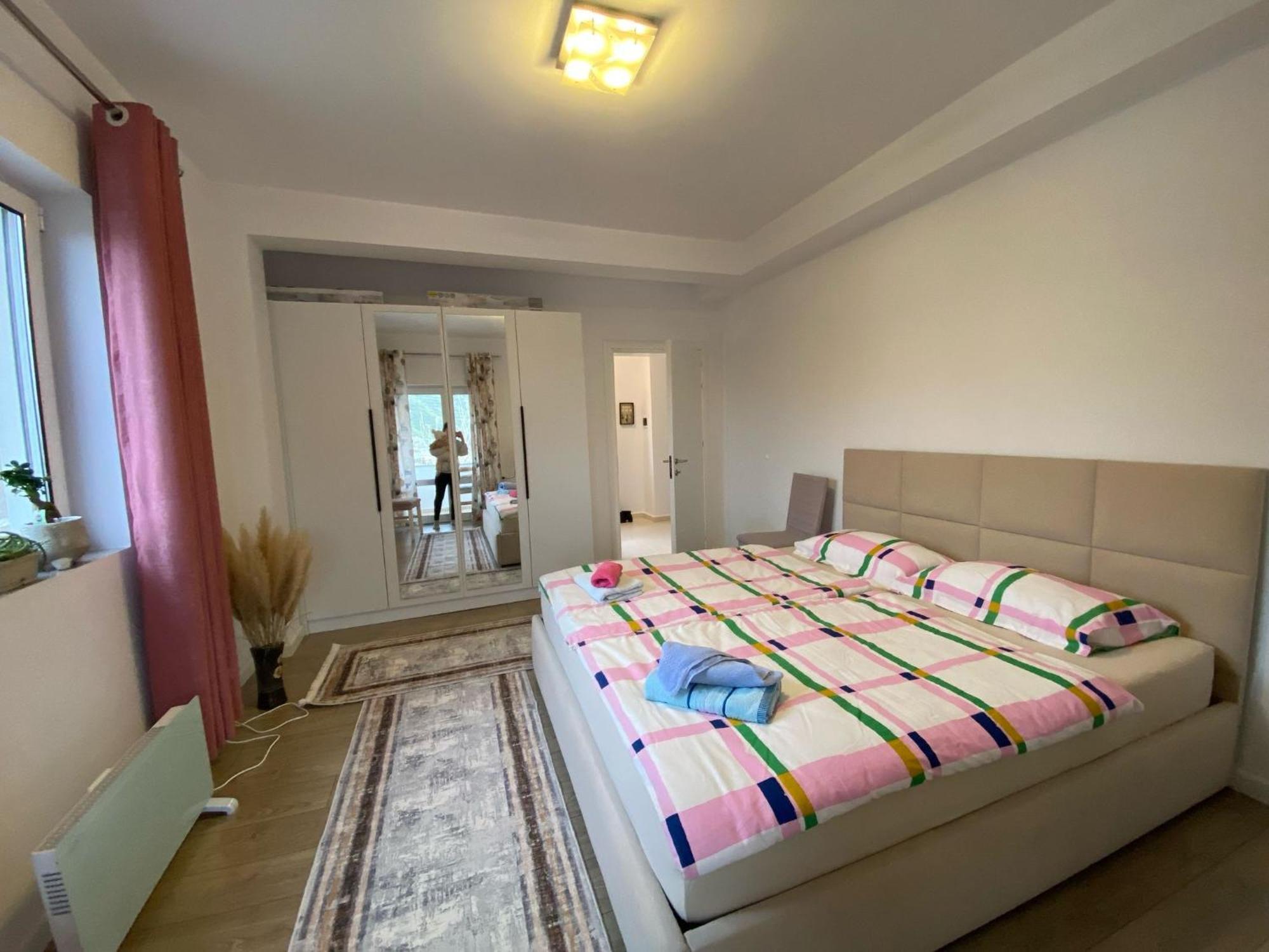 Bright & Cozy Room With Balcony Corovode Exterior photo